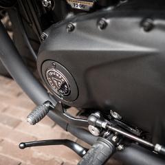 Bobber Black - Clutch Badge